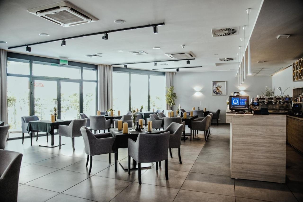 Restauracja Park Szwajcaria Hotel Gliwice Bagian luar foto